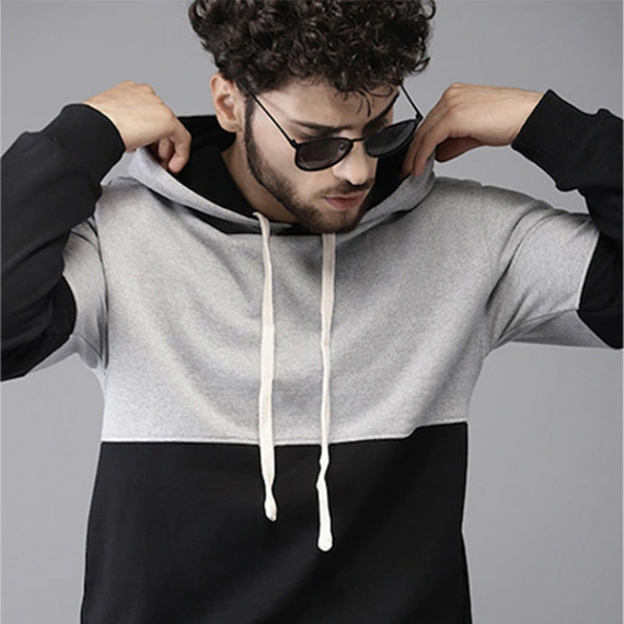 http://126822.m1110.group/products/men-black-grey-colourblocked-hooded-sweatshirt