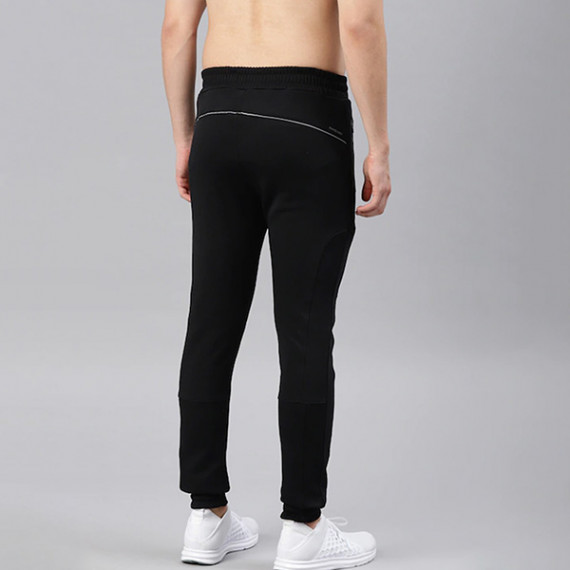 http://126822.m1110.group/vi/products/men-black-solid-rapid-dry-running-joggers