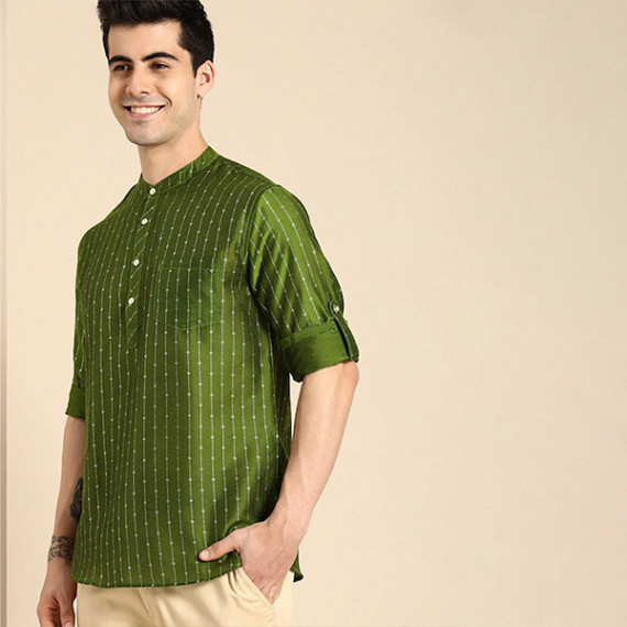 http://126822.m1110.group/products/men-olive-green-gold-toned-ethnic-woven-design-kurta