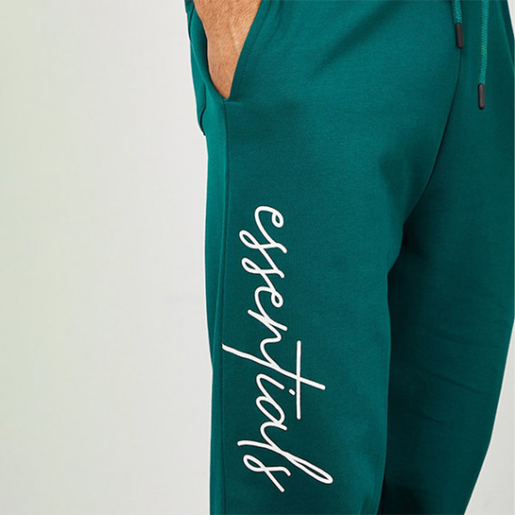 http://126822.m1110.group/vi/products/men-green-solid-relaxed-fit-cotton-joggers