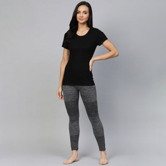 http://126822.m1110.group/products/women-pack-of-2-self-striped-thermal-tops