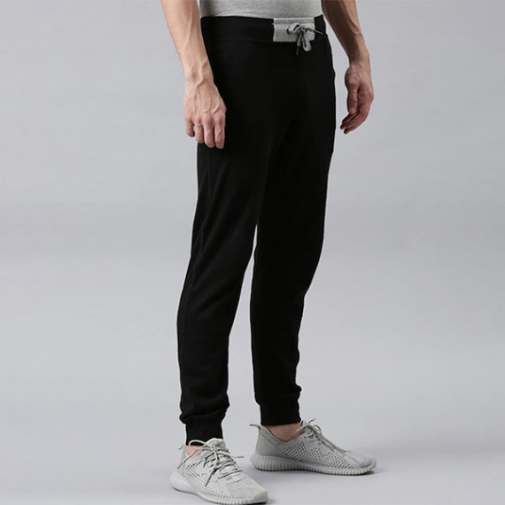 http://126822.m1110.group/vi/products/men-black-solid-organic-cotton-track-pants