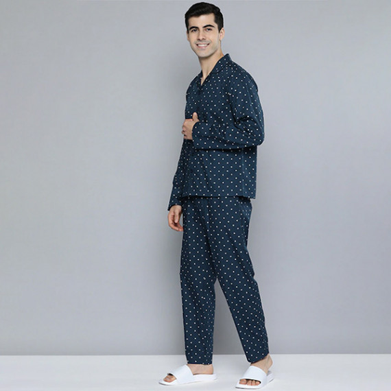 http://126822.m1110.group/products/men-navy-blue-white-printed-pure-cotton-night-suit