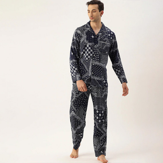 http://126822.m1110.group/vi/products/men-navy-blue-white-printed-night-suit-1