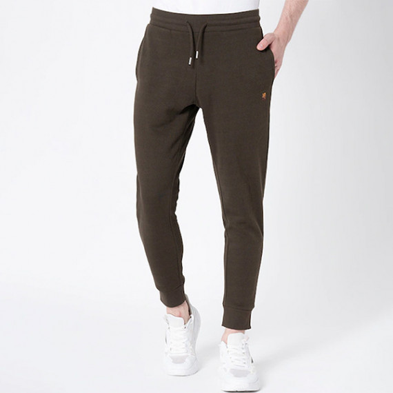 http://126822.m1110.group/vi/products/men-olive-solid-joggers