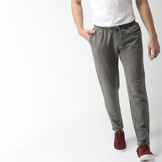 http://126822.m1110.group/vi/products/men-grey-regular-fit-solid-track-pants