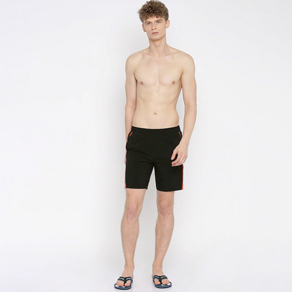 http://126822.m1110.group/products/men-black-printed-swim-shorts-1