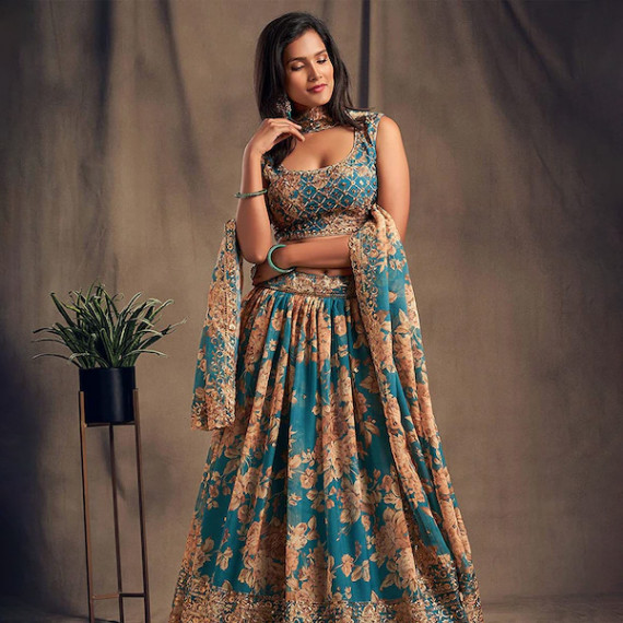 http://126822.m1110.group/vi/products/blue-beige-printed-semi-stitched-lehenga-unstitched-blouse-with-dupatta